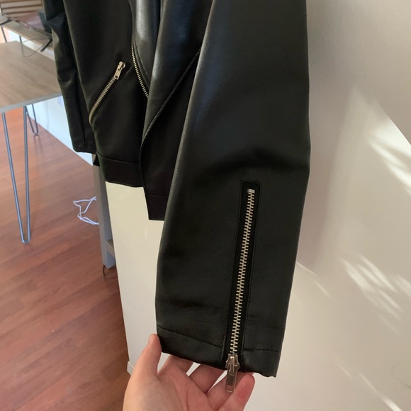 Vegan leather jacket - Picture 3 of 5